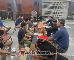 Bhabinkamtibmas Sumerta Kaja Dampingi Pendataan Penduduk Non-Permanen di Banjar Lebah