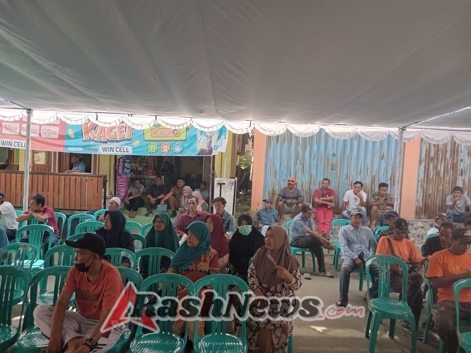 Pembagian Kartu KSB Maju di Kelurahan Sampir Dapat Pendampingan TNI-Polri