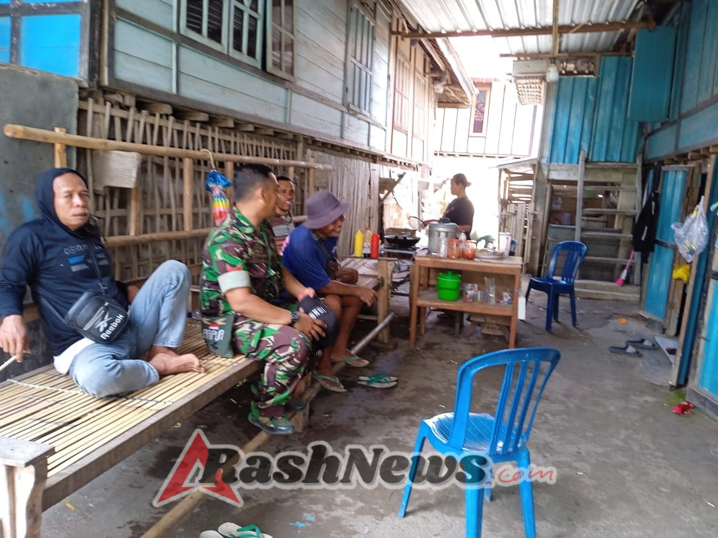 Babinsa Koramil 1628-03/Seteluk Ajak Warga Jaga Keamanan Lewat Komsos