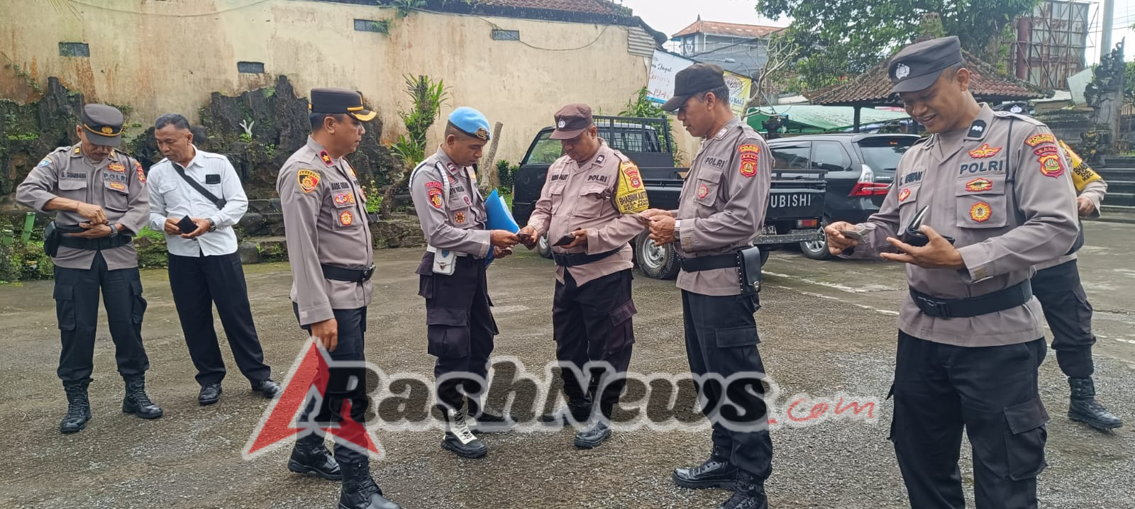 Propam Polsek Rendang Melaksanakan Penegakan Ketertiban Dan Disiplin Personil Polri.