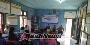 Koramil 1630-01/Komodo Dukung Kelancaran Penyaluran BLT untuk 14 Warga Desa Mbuit