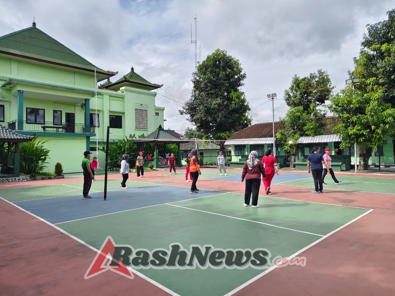 Sehat Bugar Dan Bahagia, Persit Kodim Klungkung Gelar Olahraga Bersama