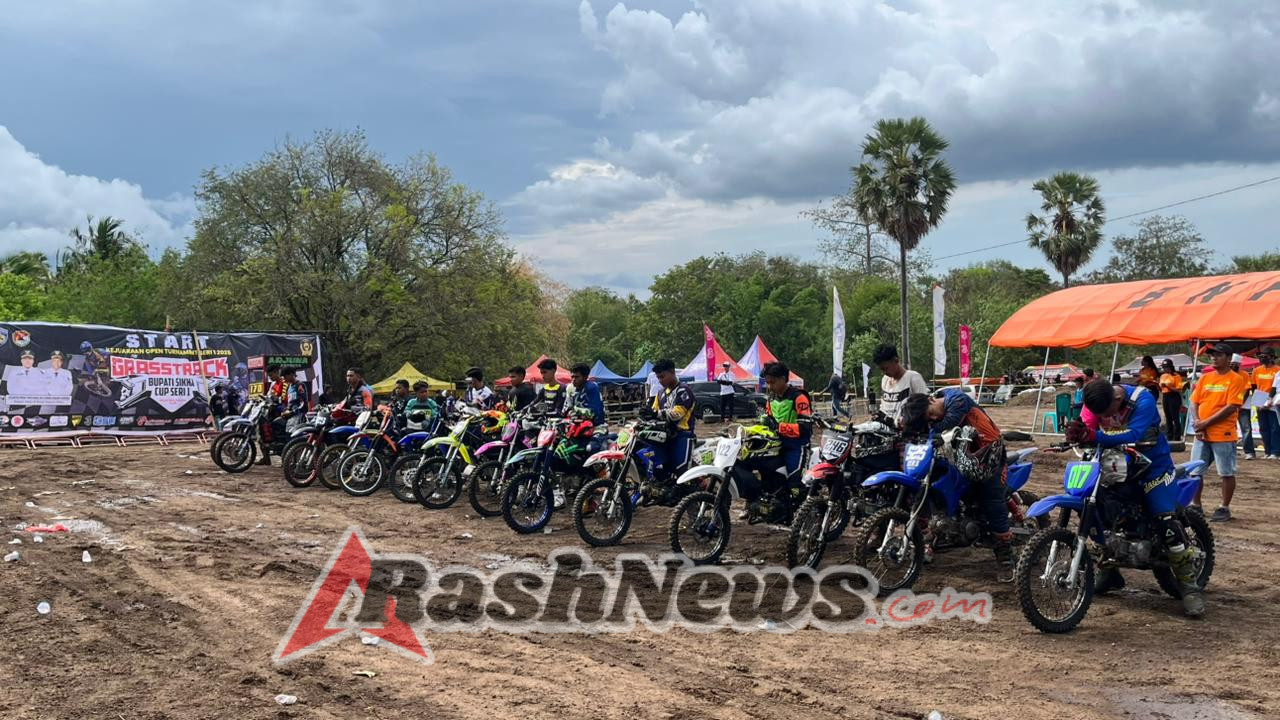 Adrenalin dan Sportivitas Warnai Grasstrack Bupati Sikka Cup 2025, Dandim 1603/Sikka Turut Hadir