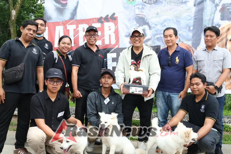 Bupati Komang Sanjaya: Singasana Dog Show Dorong Ekonomi Kreatif dan Solidaritas Komunitas Pecinta Hewan