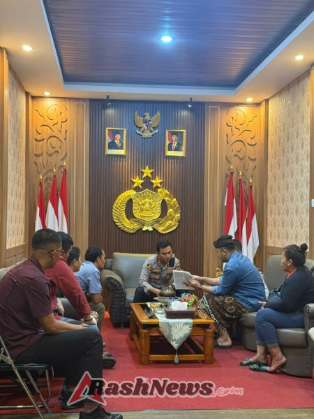 Kapolres Gianyar Terima Audiensi Masyarakat dalam Program Jumat Curhat Terkait Pengaduan Permasalahan
