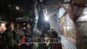 Babinsa Koramil 1614-01/Dompu Bangun Semangat Gotong Royong Lewat Ronda Malam