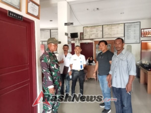 Babinsa Ende Lakukan Pemantauan Keamanan dan Komunikasi Sosial di Wilayah Binaan