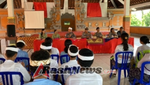 Polsek Dawan Gelar Jumat Curhat di SMA Negeri 1 Dawan, Ajak Pelajar Jadi Generasi Tertib dan Cerdas Digital.
