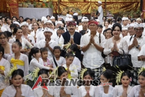 Wabup Tabanan I Made Dirga Hadiri Ngupasaksi Karya Petirtan di Desa Delod Peken