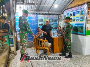 Serma Adhar Pimpin Patroli Babinsa Koramil 1630-01/Komodo Ciptakan Rasa Aman di Masyarakat