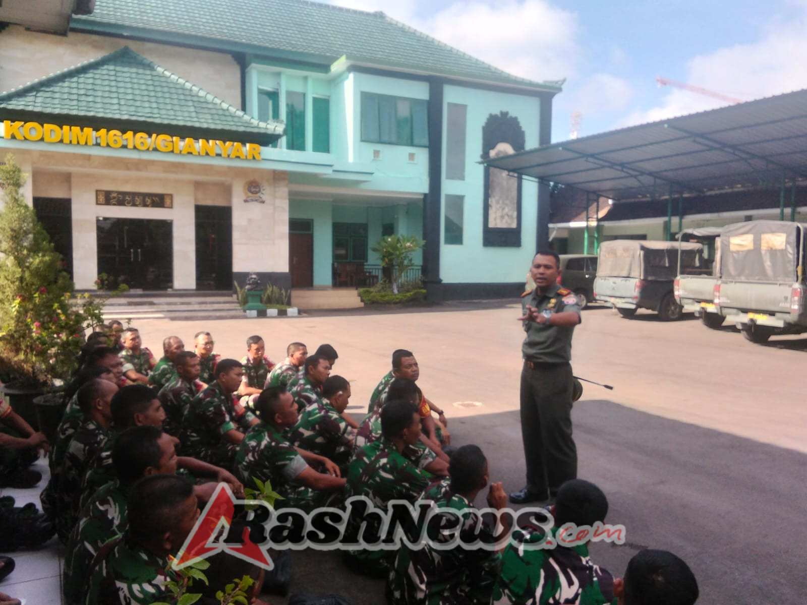 Babinsa Dapat Arahan Langsung dari Dandim Gianyar untuk Sukseskan Program KDKMP Nasional