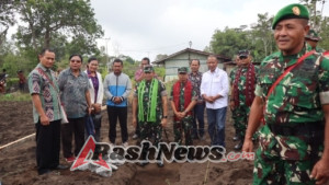 Danrem 161/WS Tinjau dan Letakkan Batu Pertama Pembangunan Koperasi Merah Putih di Desa Rakateda II