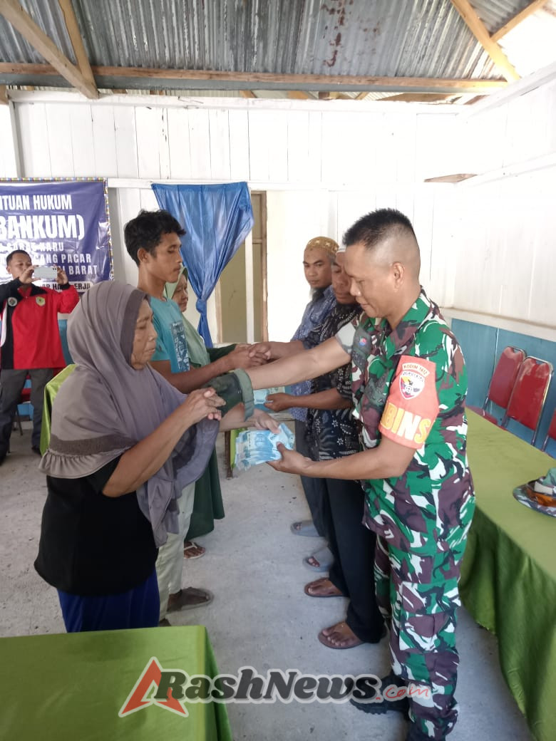 Koramil 1630-03/Macang Pacar Kawal Penyaluran BLT agar Tepat Sasaran dan Berjalan Tertib