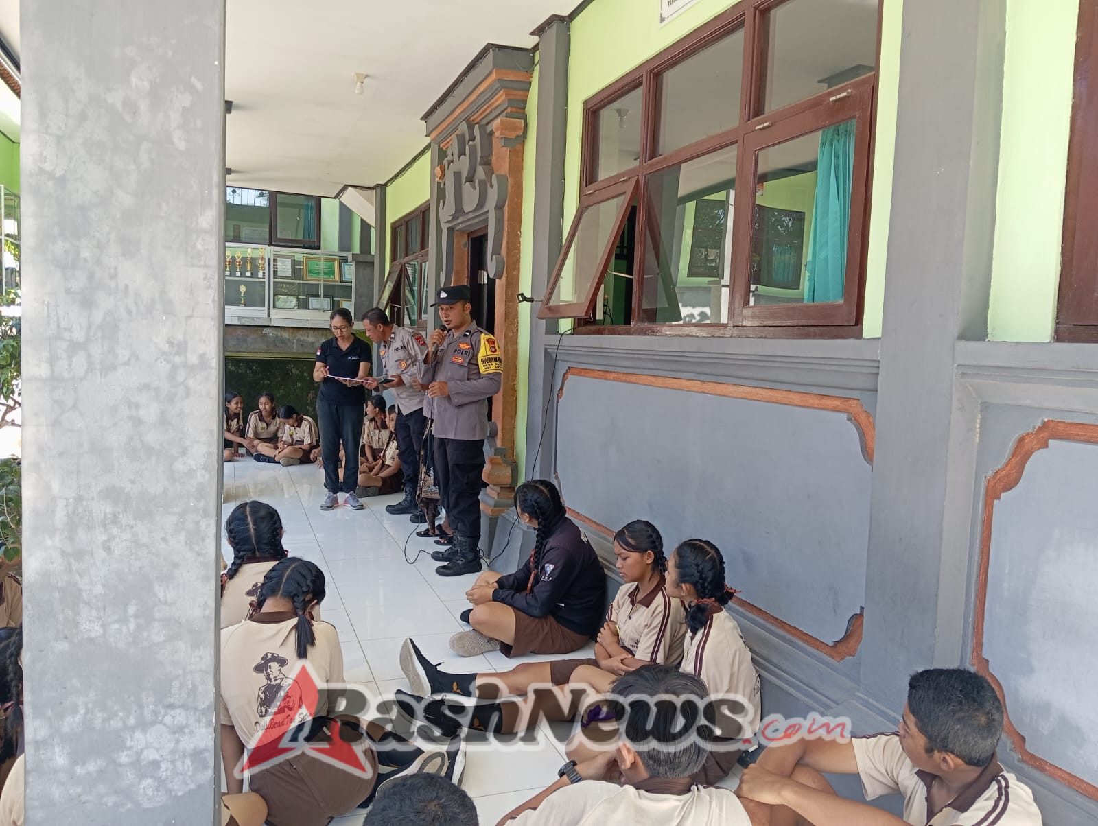 POLSEK SUSUT GELAR SOSIALISASI PENERIMAAN SISWA TARUNA KEMALA BHAYANGKARA