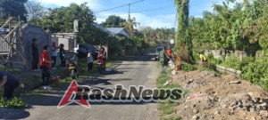 Gotong Royong Jadi Tradisi: Babinsa Banjar Ajak Warga Rawat Kantor Desa yang Baru Diresmikan