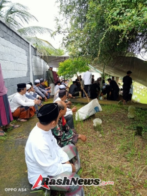 Babinsa Kamping Kusamba  Hadiru Pemakaman Warga Binaan, Tegaskan Kuatnya Sinergi Dan Harmoni TNI Dan Rakyat