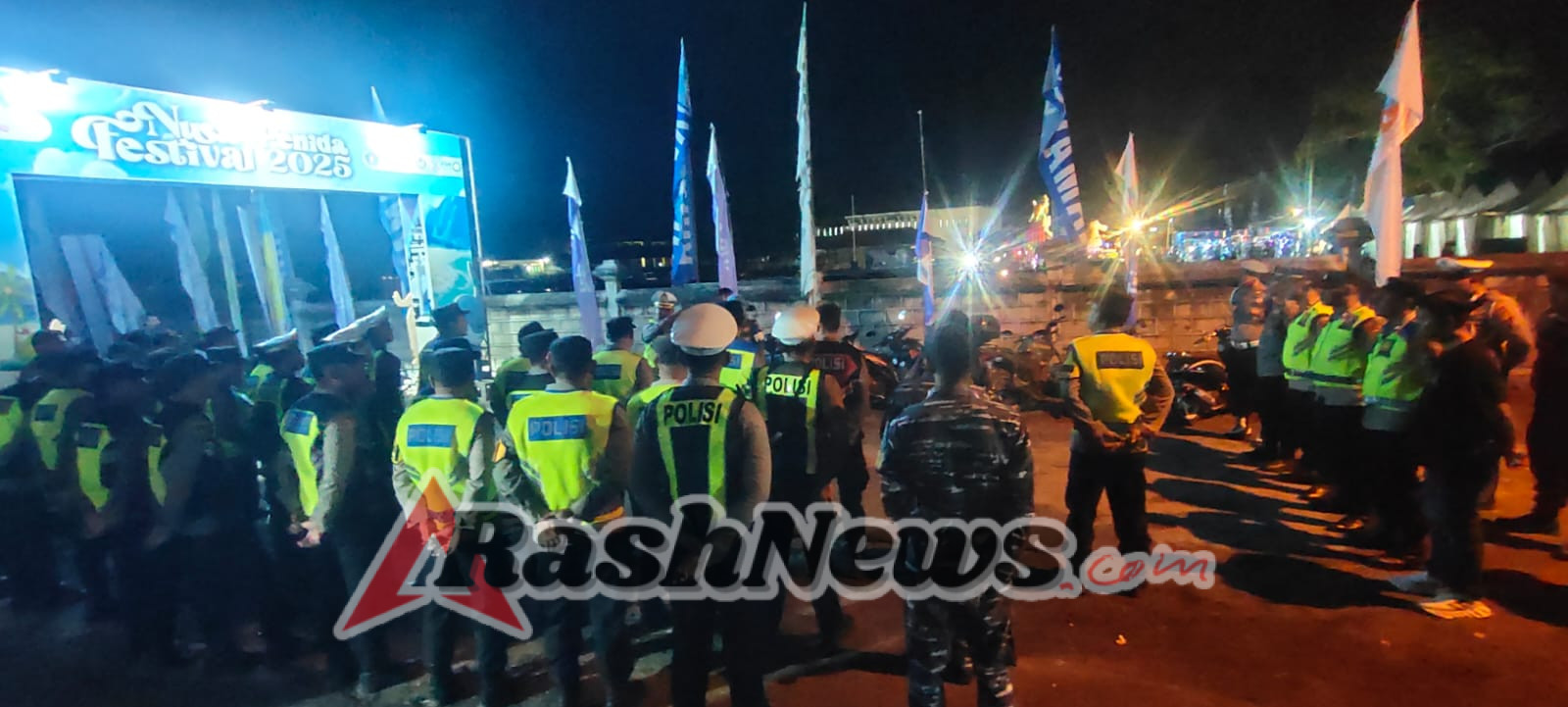 Aparat TNI Dan Polri Di Nusa Penida Gelar Apel Kesiapan Pengamanan Malam Penutupan Nusa Penida Festival
