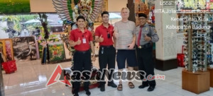 Unit Wisata Sat Pamobvit Polresta Denpasar Laksanakan Patroli Dialogis di Kawasan Legian, Jaga Kamtibmas Tetap Kondusif