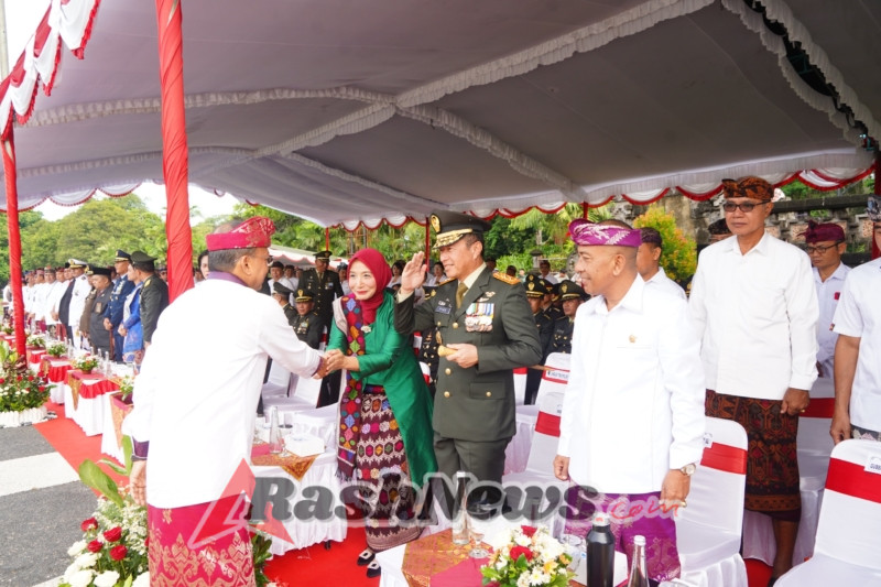 Pangdam IX/Udayana Bersama Forkopimda Bali Peringati Hari Pahlawan di Lapangan Niti Mandala Renon