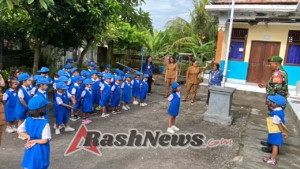 Mantap, Babinsa Semarapura Tengah Jadi Irup Peringatan  Hari Pahlawan Ke 80 Di TK Semarapura Tengah