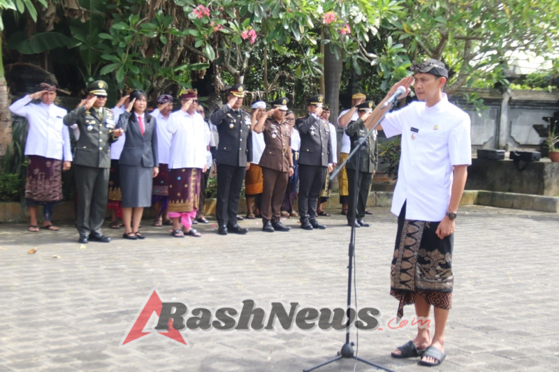 Tugu Pahlawan Semaraloka Jadi Saksi, Dandim Klungkung Ziarah Dan Tabur Bunga Beri Penghormatan Kepada Pahlawan