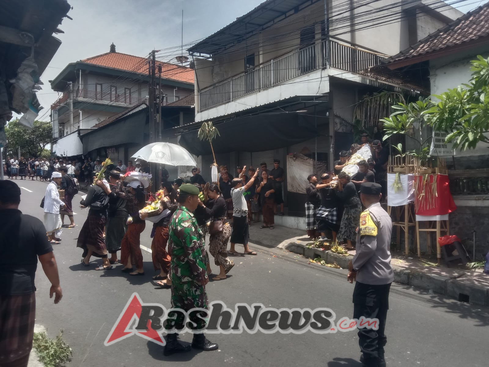 Tiga Pilar Di Takmung Kawal Pengabenan, Bentuk Nyata Kokohnya Sinergitas Dan Kebersamaan Aparat Keamanan