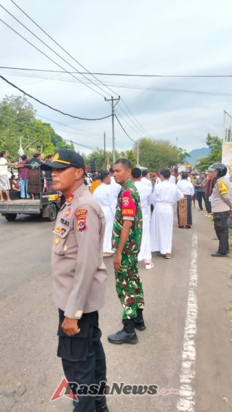 Koramil 1603-04/Kewapante Hadir Dukung Kelancaran Kegiatan Iman Baru di Desa Tana Duen