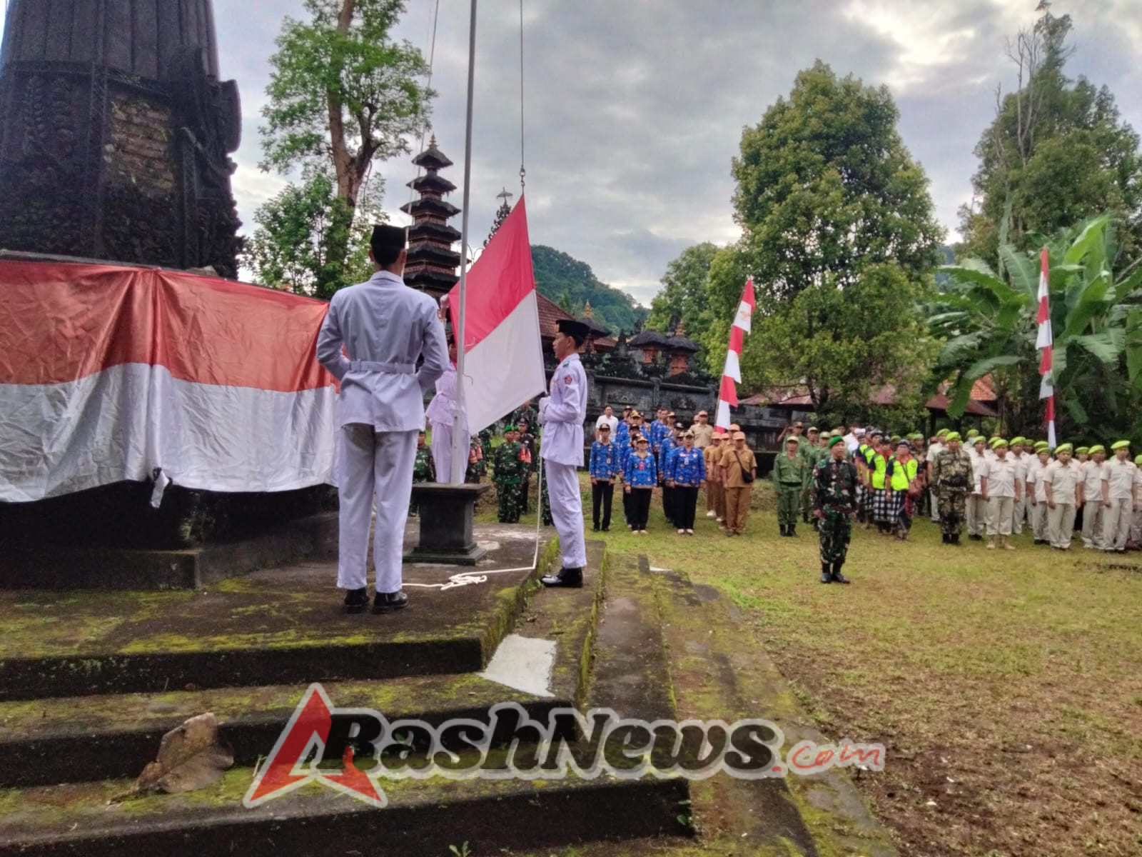 Upacara Hari Pahlawan ke-80 Sekaligus Pelantikan PPM Ranting Sawan dan Anak Ranting Galungan Tumbuhkan Semangat Juang Generasi Muda