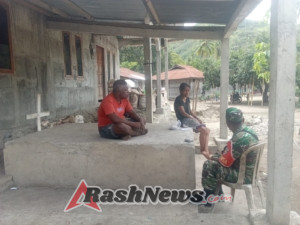 Kodim 1602/Ende Perkuat Kemanunggalan TNI-Rakyat Lewat Komsos di Desa Ndondo