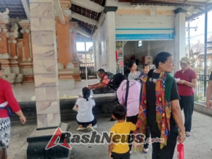 Dukung Program Kesehatan Masyarakat, Babinsa Desa Peninjoan Pantau Jalannya Posyandu Balita