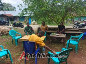 Kehadiran Babinsa di Desa Nggesa Ciptakan Rasa Aman dan Simpatik Masyarakat terhadap TNI