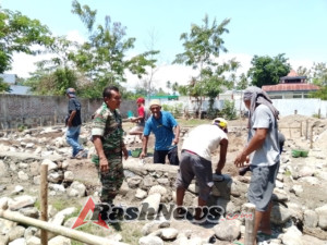 Babinsa Koramil Aktif Bantu Warga Lewat Kegiatan Karya Bhakti