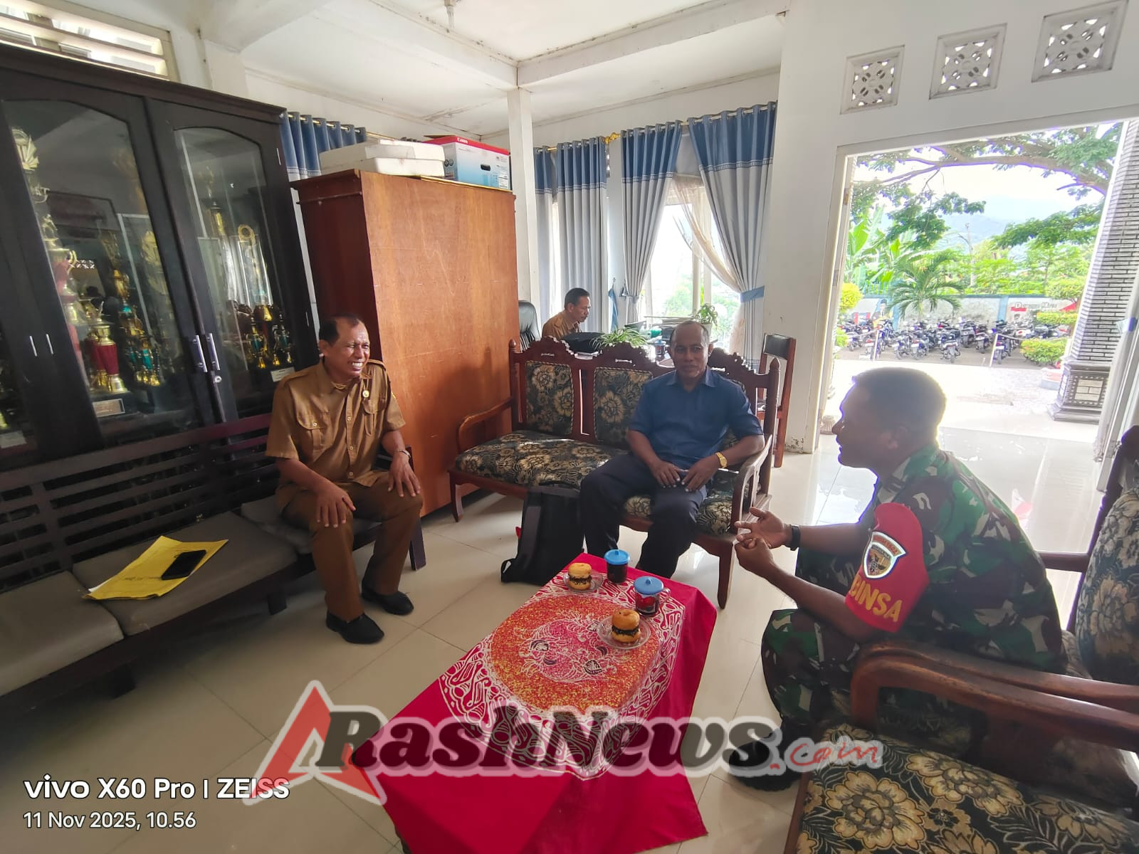 Monitoring dan Komsos Babinsa di SMAN 1 Ende, Wujudkan Sekolah Aman dan Kondusif