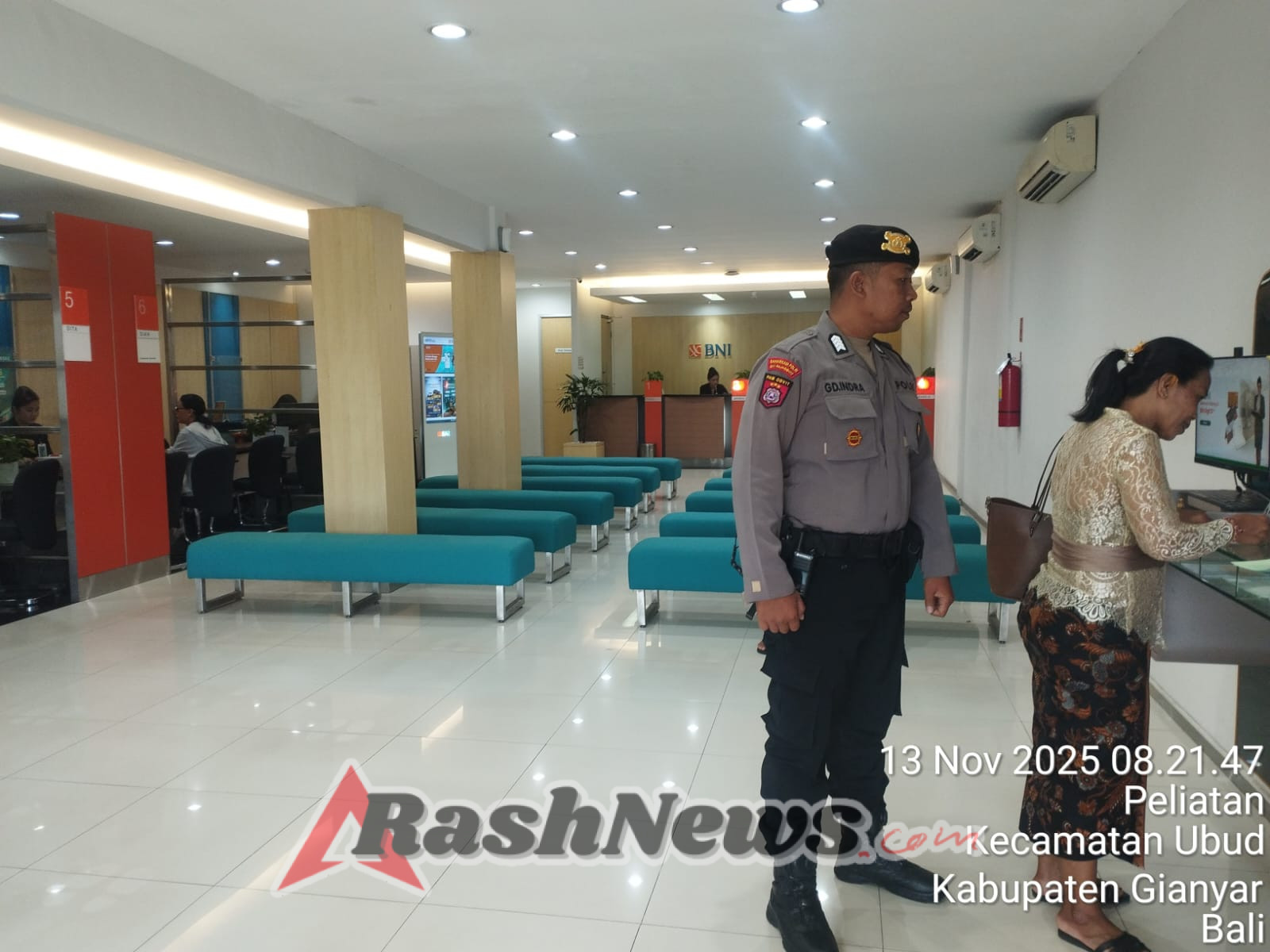Sat Pamobvit Polres Gianyar Laksanakan Pengamanan Dan Penjagaan Obyek Vital Perbankan