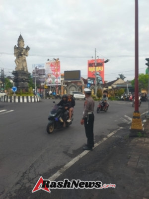 Personil Lantas Laksanakan Gatur Pagi Demi Ketertiban Dan Kelancaran Arus Lalin Di Ktl 1 Subagan