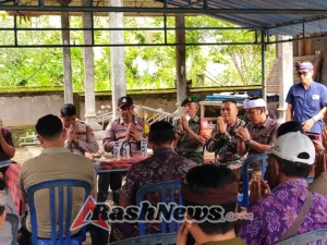 Danramil 03/Melaya Pimpin Mediasi Keluhan Masyarakat Terkait Kandang Ayam di Desa Manistutu