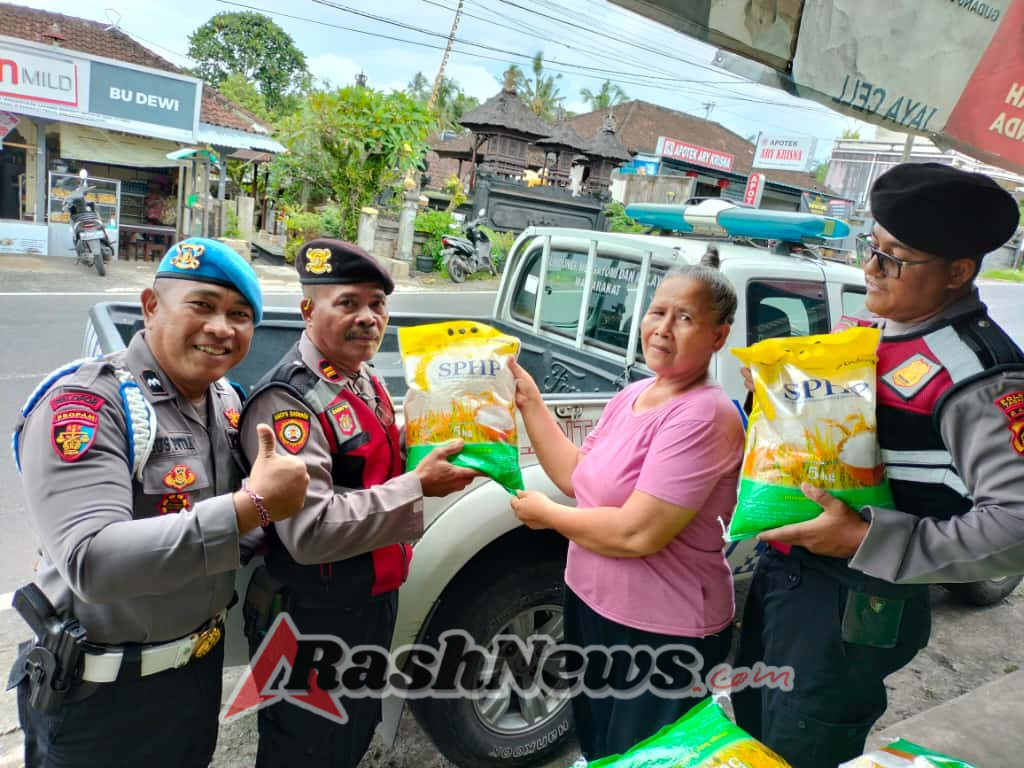 GPM Polsek Selemadeg Salurkan 1 Ton Beras SPHP, di Desa Bajera Utara