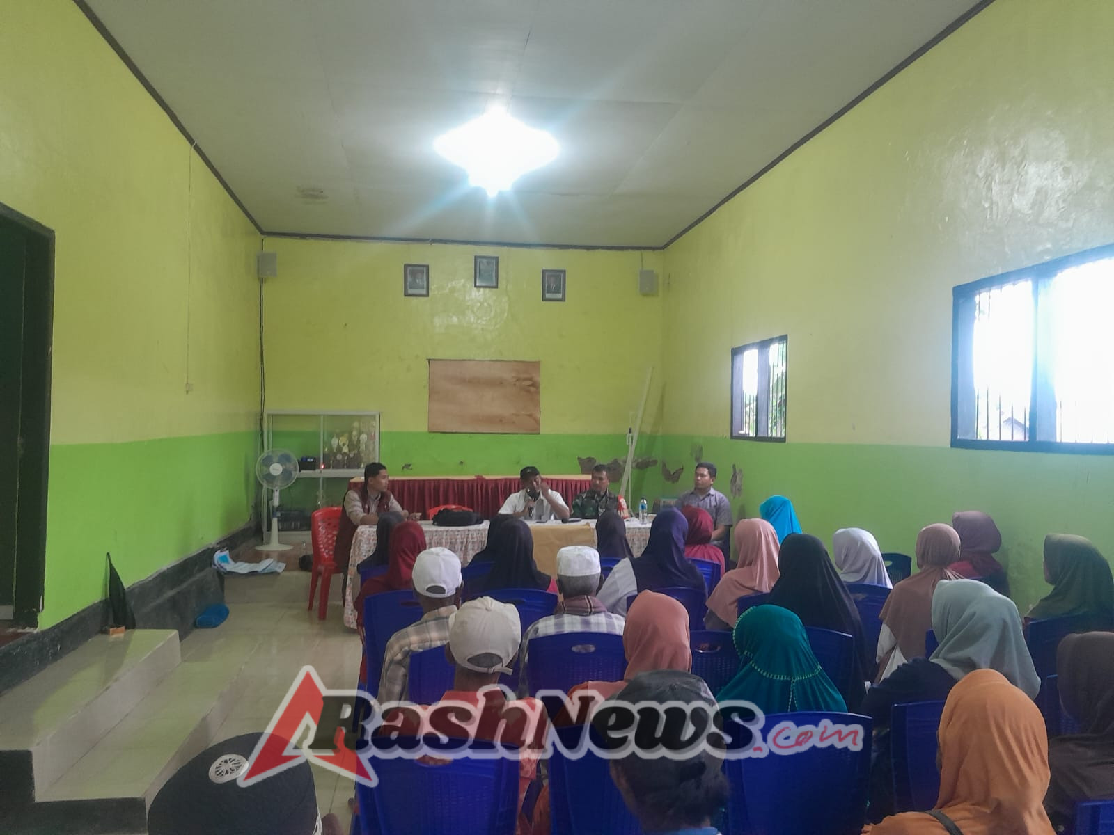 Wujudkan Penyaluran Bansos Tepat Sasaran, Babinsa Jotang Beru Hadiri Musdesus Graduasi PKH–BPNT