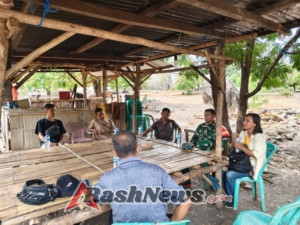 Kehadiran Babinsa di Desa Tou Timur Perkuat Kamtibmas dan Sinergi TNI-Rakyat