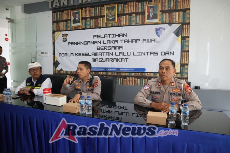 Sat Lantas Polres Karangasem Gelar Pelatihan Penanganan Laka Tahap Awal Bersama Forum Keselamatan Lalu Lintas dan Masyarakat