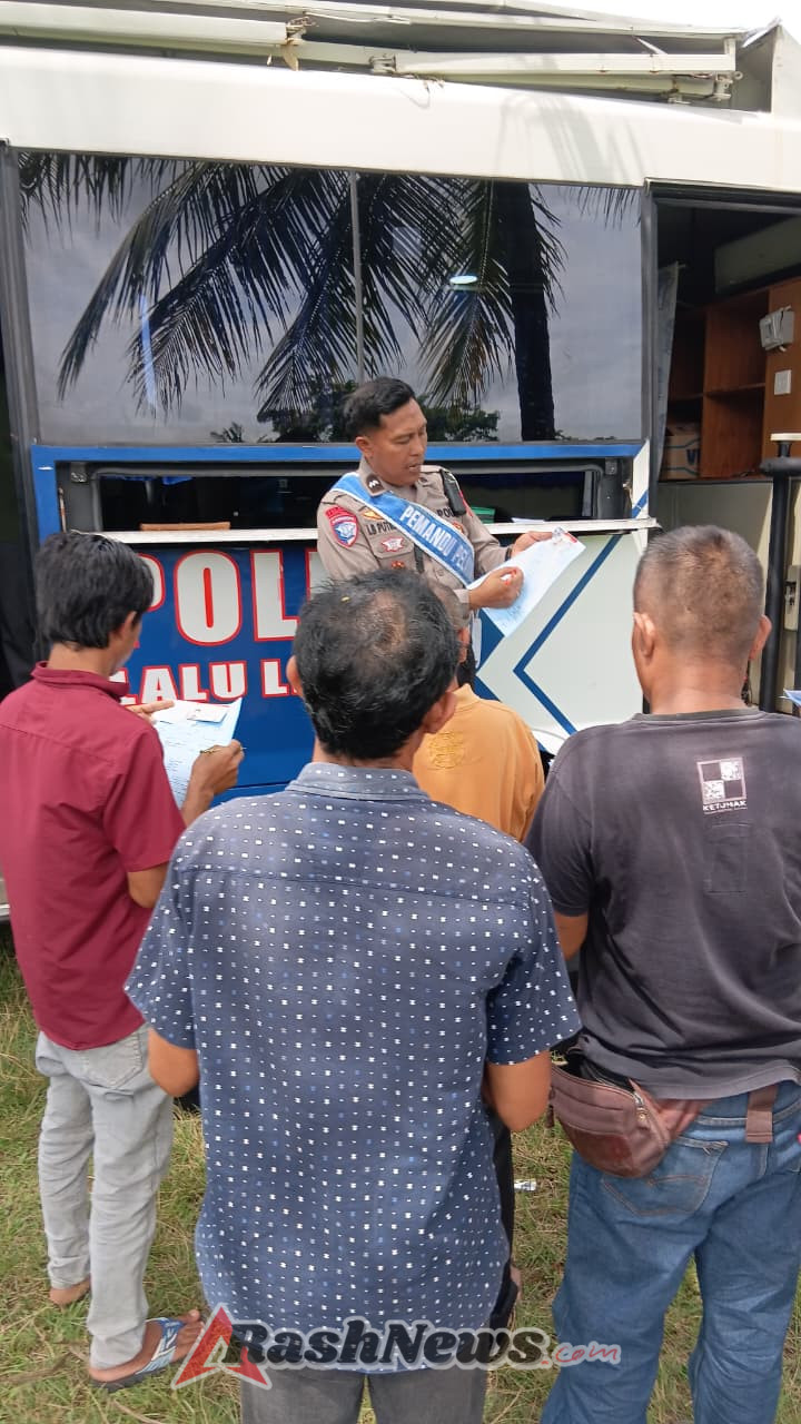 Layanan SIM Keliling Polres Karangasem Hadir di Lapangan Bebandem