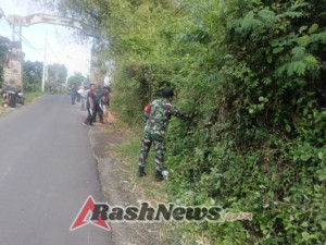 Bersama Warga, Babinsa Tegallinggah Tingkatkan Kesadaran Pengelolaan Sampah