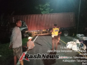 Polsek Selemadeg atensi Truk Tronton Mundur Tabrak Treiller, jalur Denpasar-Gilimanuk Sempat Lumpuh