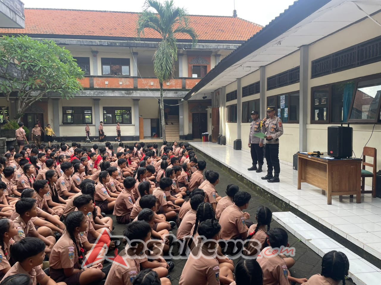 Edukasi dan Inspirasi, Polsek Abiansemal Sosialisasikan Pendaftaran SMA Kemala Taruna Bhayangkara