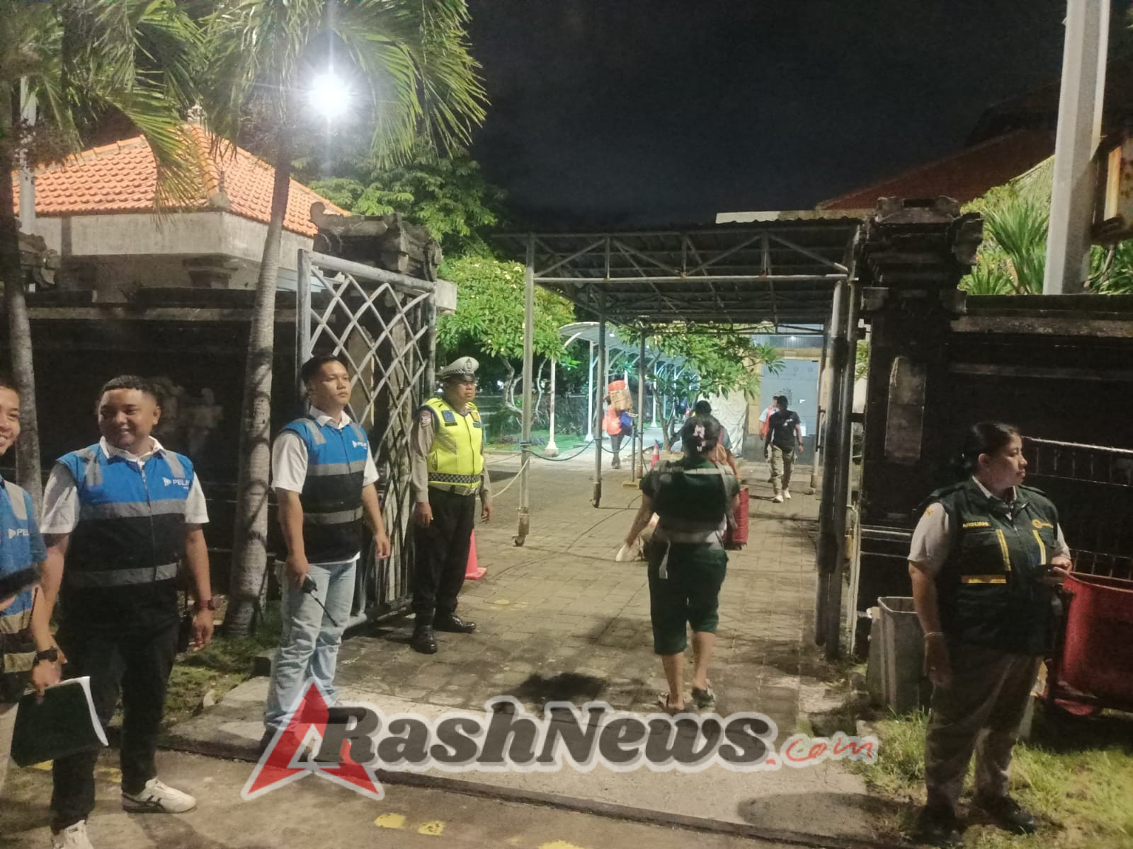 Pelayanan Kedatangan dan Keberangkatan Kapal Penumpang KM. Binaiya di Pelabuhan Benoa