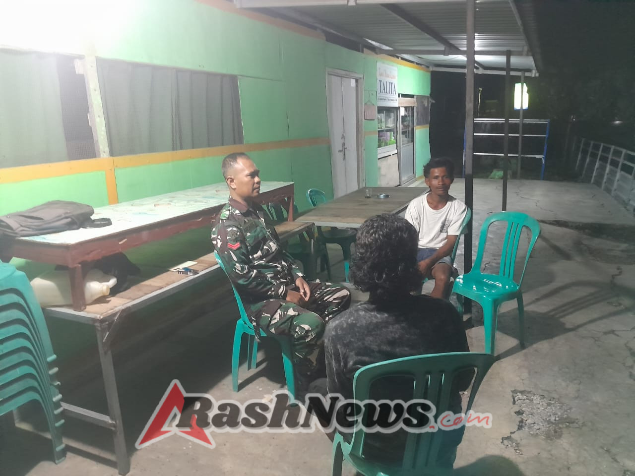 Patroli Rutin Koramil 1628-04/Poto Tano Jaga Kondusivitas Kecamatan