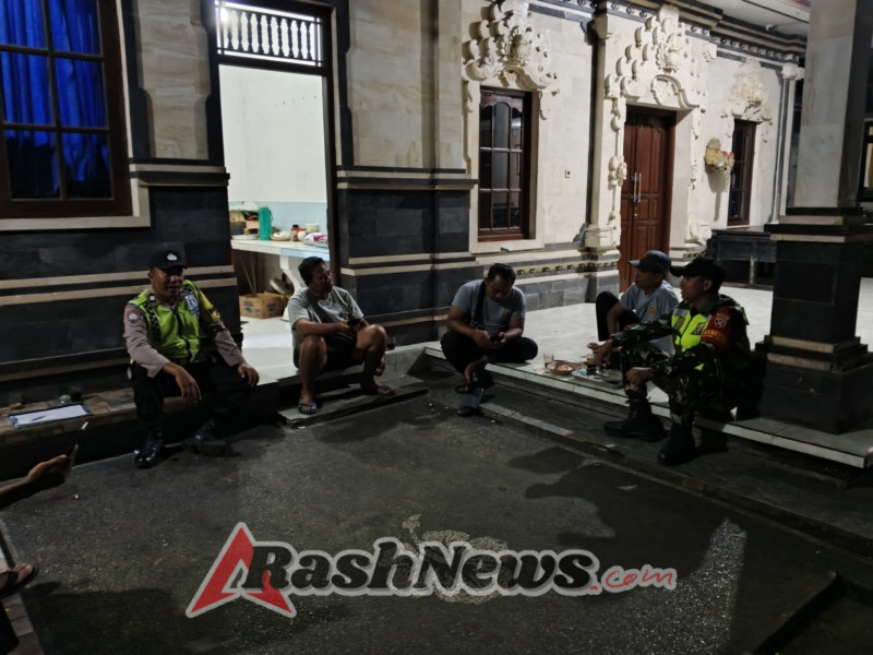 Babinsa Selisihan; Tonda Malam Optimalkan Siskamling Dan Bangun Kesadaran Warga Pentingnya Menjaga Kamtibmas Wilayah