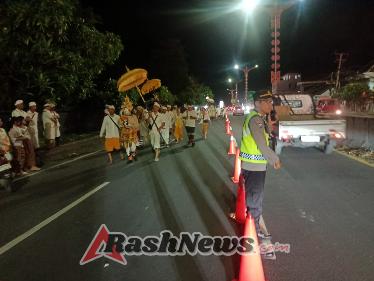Pengamanan dan Pelayanan Upacara Mecaru dan Melancaran di Pura Dalem Penataran Sanggaran Berjalan lancar dan Kondusif