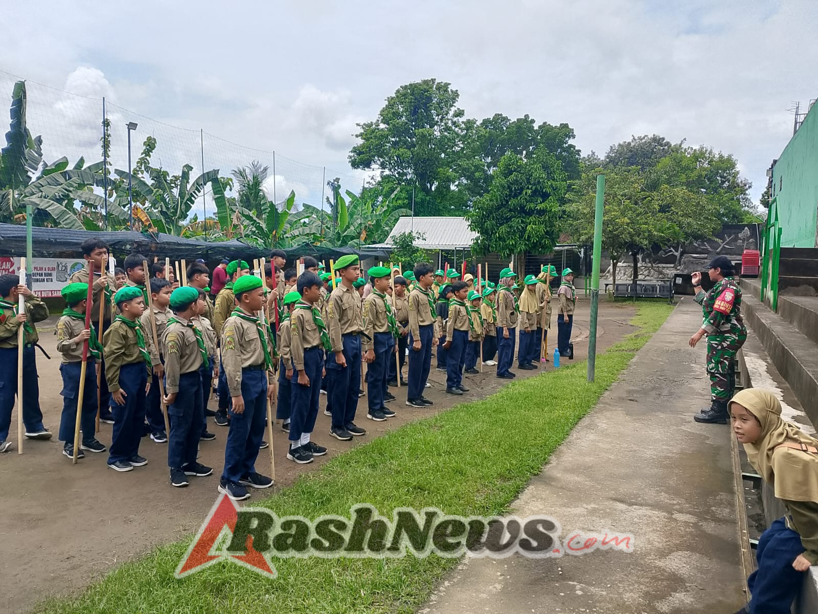 Babinsa dan HW Kolaborasi: Pelatihan PBB Jelang Perkemahan PERBUMI