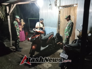 Jaga Kondusivitas Wilayah, Anggota Koramil 1630-02/Lembor Gelar Patroli Monitoring